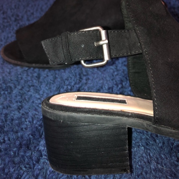 Heels - Picture 6 of 6